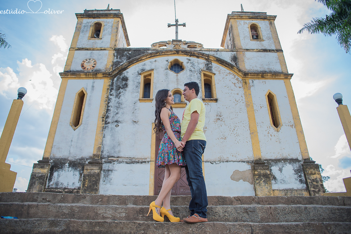 pre casamento cidade historica  flores casamento vestido branco noiva noivo amor carinho ensaio divertido ensaio em belo horizonte ensaio romântico
