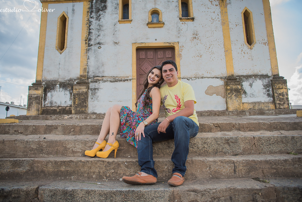 pre casamento cidade historica  flores casamento vestido branco noiva noivo amor carinho ensaio divertido ensaio em belo horizonte ensaio romântico