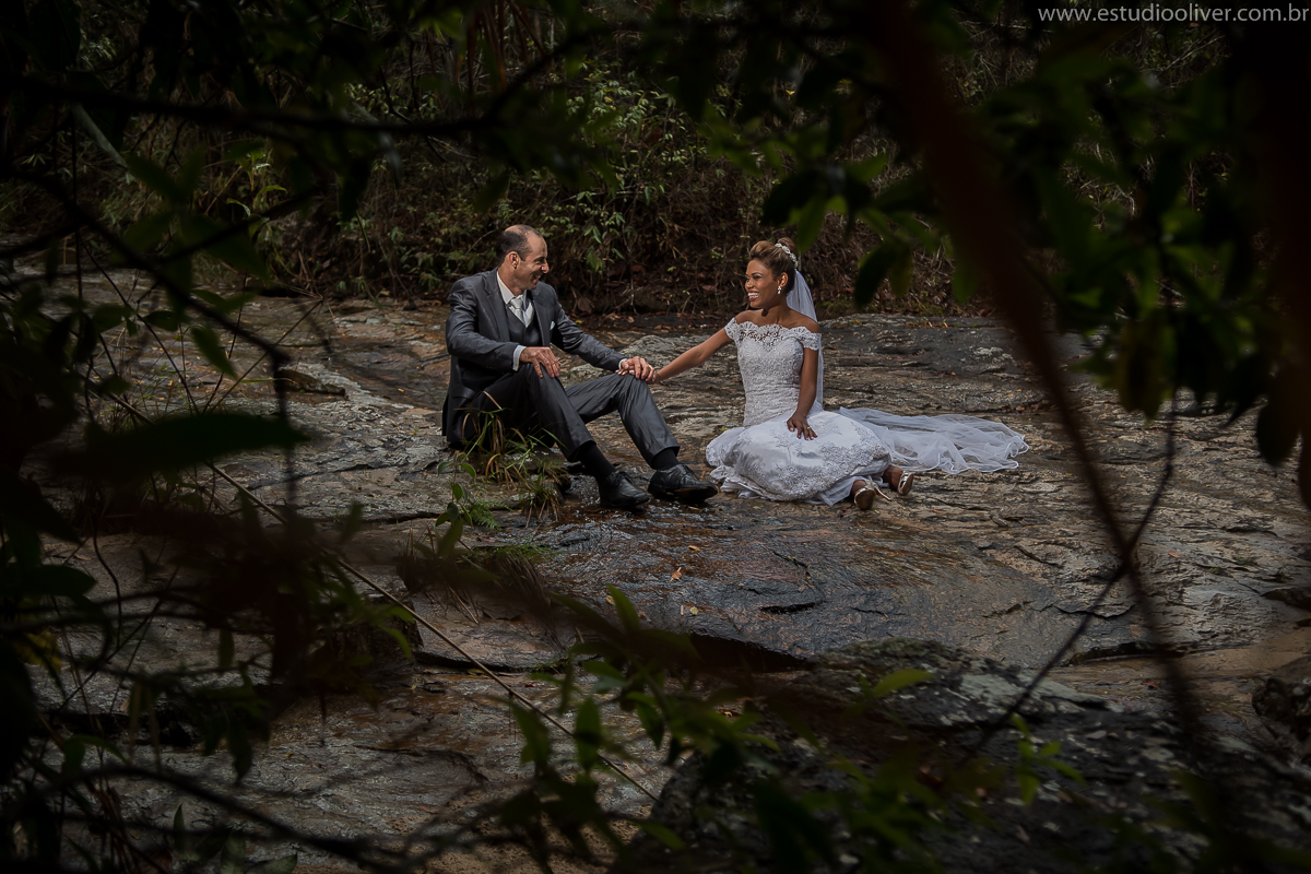 pos casamento,  fotos de pos casamento, fotos romantica, ,  , vestido de noiva,  fotografia de noivos, fotos de noivas, os melhores fotografos de bh, os melhores fotografo de belo horizonte fotografo criativo, ensaio pos casamento,  fotos vintage,  jo&ati