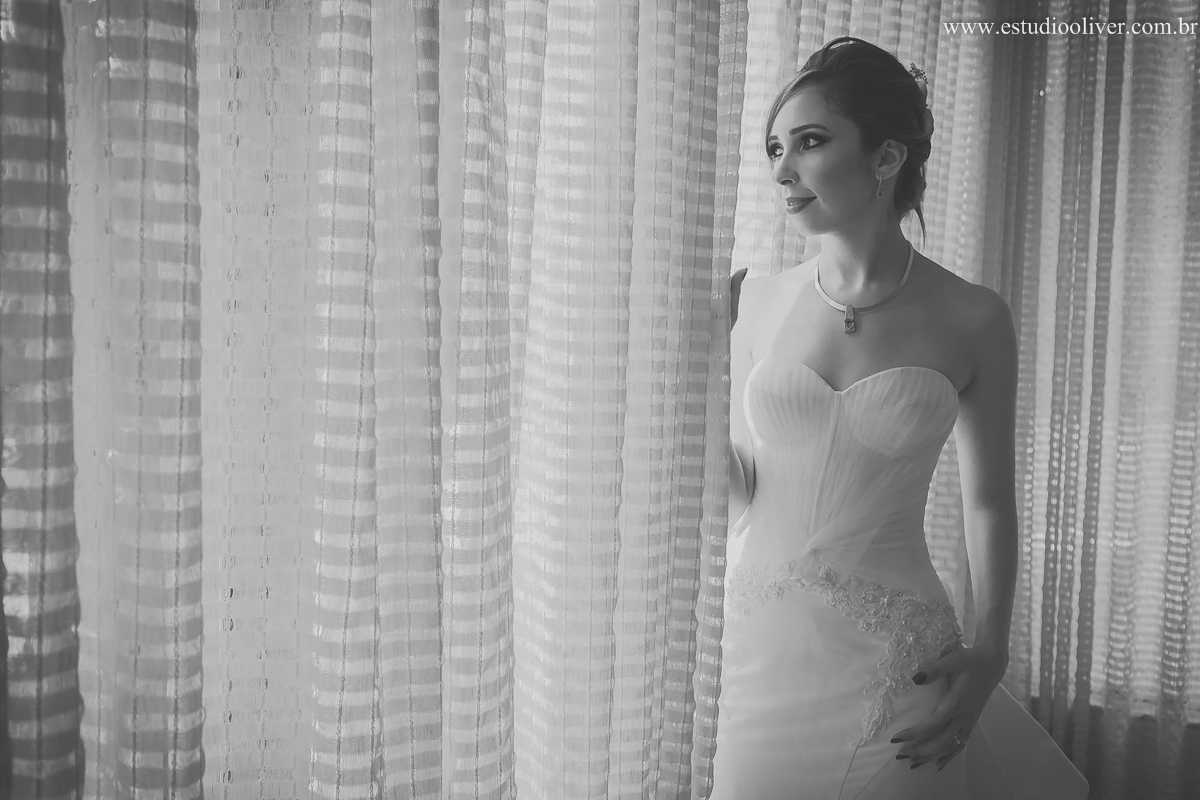 pos casamento,  fotos de pos casamento, fotos romantica, ,  buque branco, buque rosa brancas, vestido de noiva,  fotografia de noivos, fotos de noivas, os melhores fotografos de bh, os melhores fotografo de belo horizonte fotografo criativo, ensaio pos ca