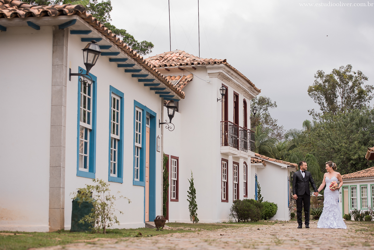 pos casamento,  fotos de pos casamento, fotos romantica, ,  buque colorido, buque rosa coloridas, vestido de noiva,  fotografia de noivos, fotos de noivas, os melhores fotografo de bh, os melhores fotografo de belo horizonte fotografo criativo, ensaio pos