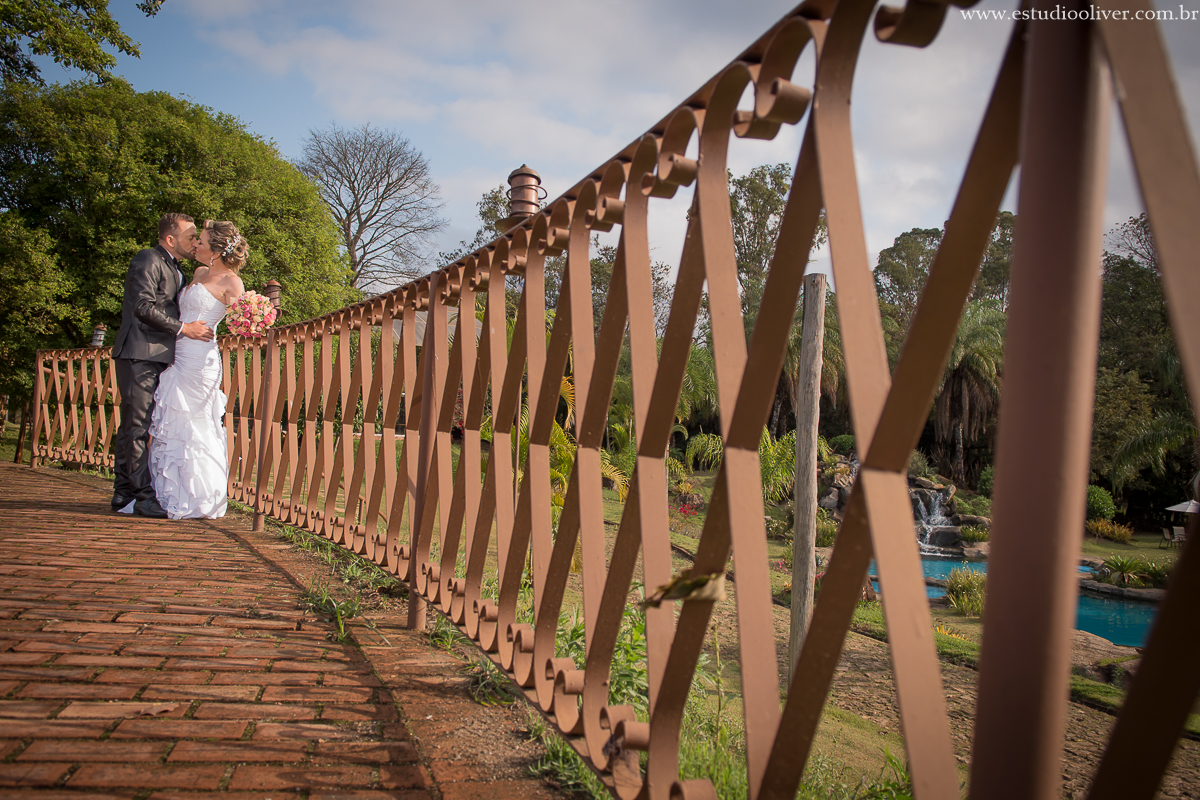 pos casamento,  fotos de pos casamento, fotos romantica, ,  buque colorido, buque rosa coloridas, vestido de noiva,  fotografia de noivos, fotos de noivas, os melhores fotografo de bh, os melhores fotografo de belo horizonte fotografo criativo, ensaio pos