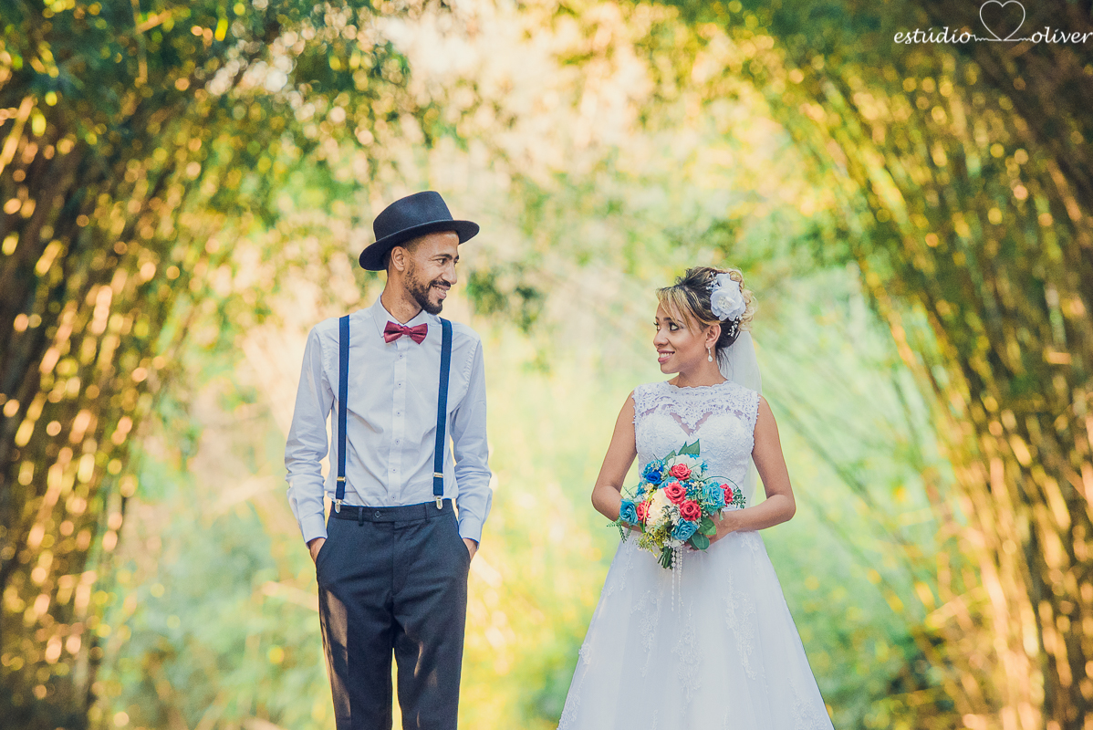 noivo com gravata borboleta, ensaio pos casamento em pedroleopoldo, fotos romanticas, fotografo de belo horizonte, os melhores fotografo de belo horizonte
