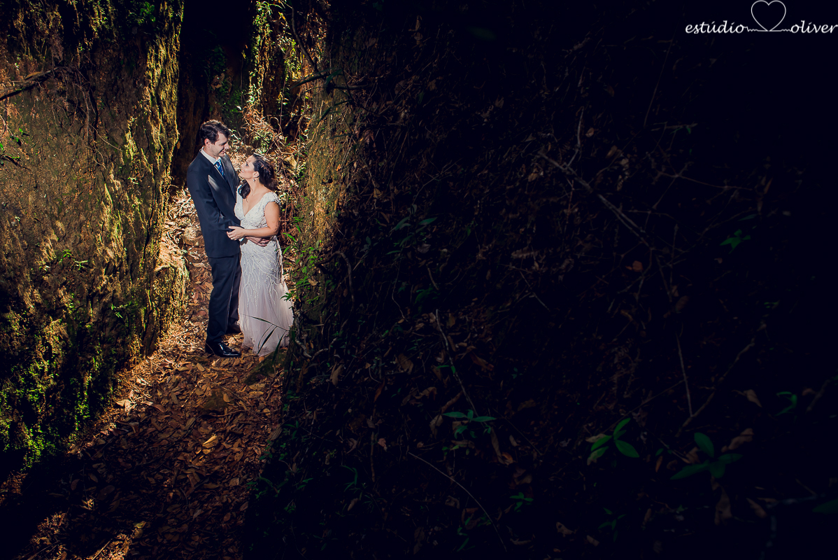 pos casamento em macacos, fotos em cachoeira na cidade de macacos, vestido de noiva