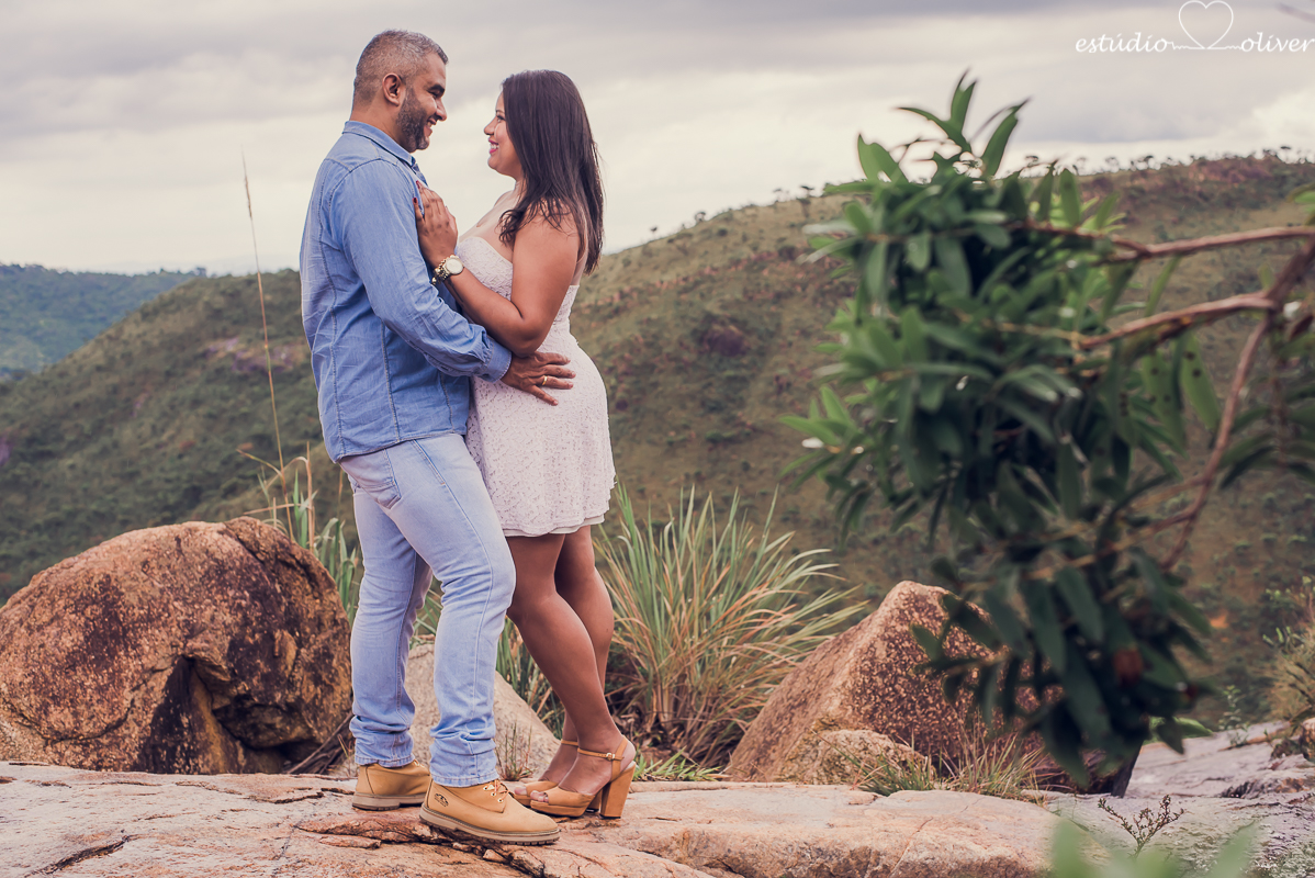 ensaio na chuva,  foto na chuva, ensaio pre casamento, ensaio pre wedding, fotografo em bh, melhores fotografo de, estudio oliver, fotografia em dia de chuva, foto em cachoeira
