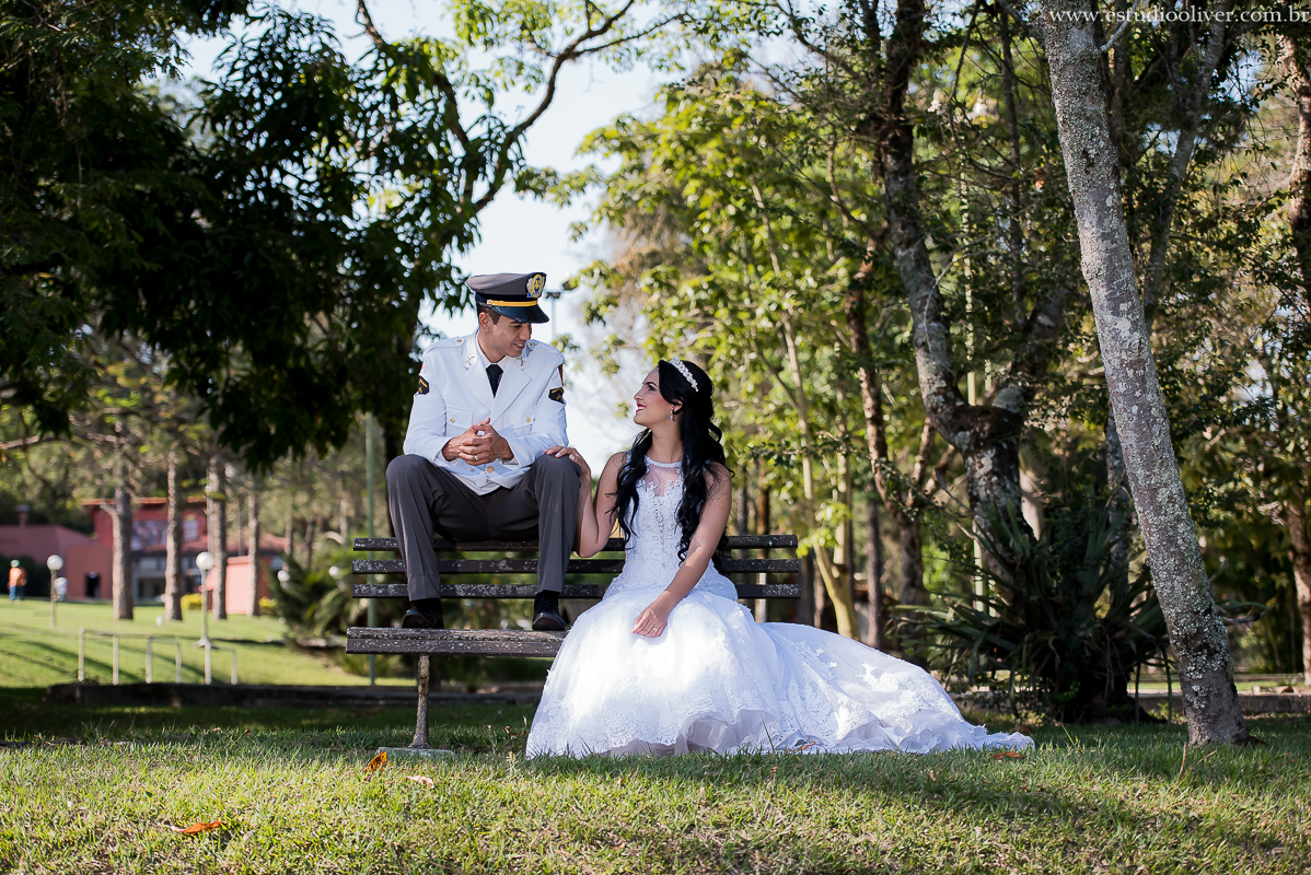 pos casamento,  fotos de pos casamento, fotos romantica, veu de noiva,  buque de rosas rosas, buque rosa, vestido de noiva,  fotografia de noivos, fotos de noivas, fotografo criativo, ensaio pos casamento,  fotos vintage,  joão paulo oliver,  fotog