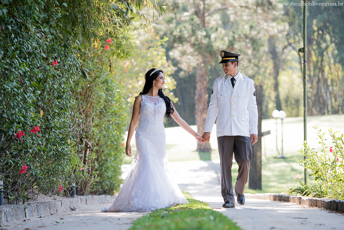 pos casamento,  fotos de pos casamento, fotos romantica, veu de noiva,  buque de rosas rosas, buque rosa, vestido de noiva,  fotografia de noivos, fotos de noivas, fotografo criativo, ensaio pos casamento,  fotos vintage,  joão paulo oliver,  fotog
