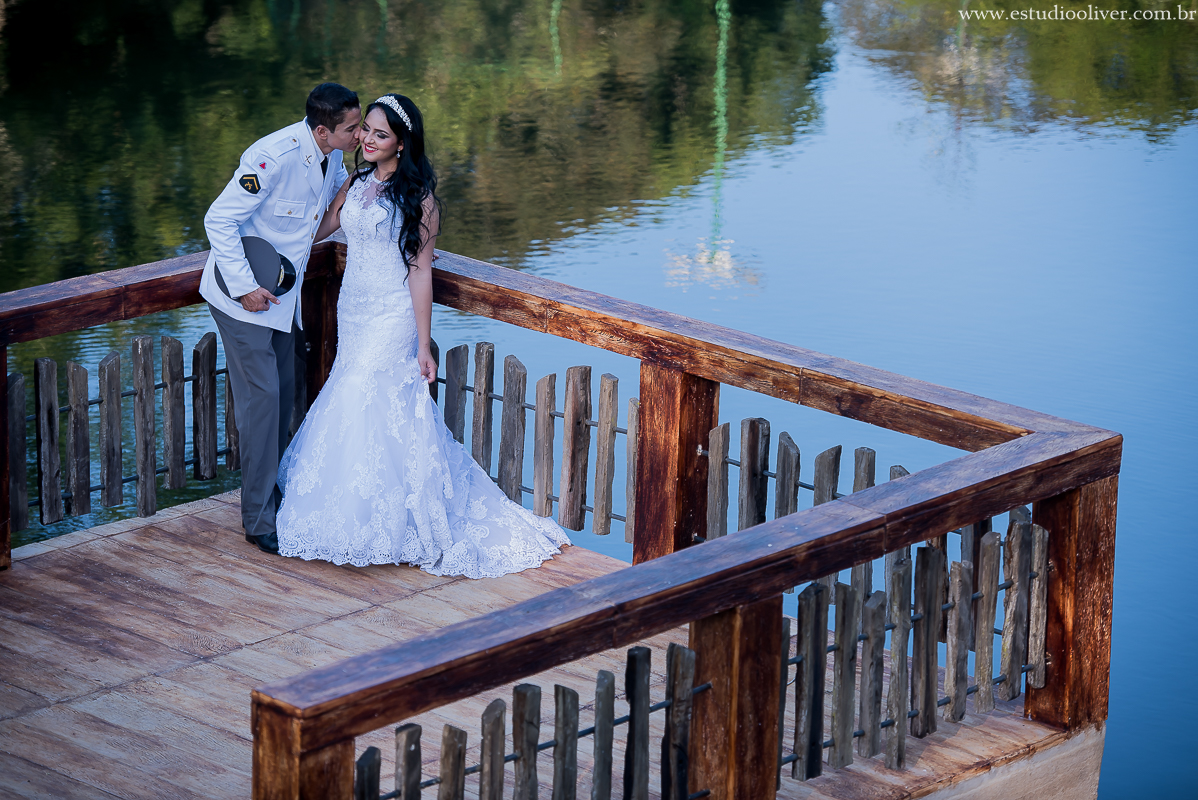 pos casamento,  fotos de pos casamento, fotos romantica, veu de noiva,  buque de rosas rosas, buque rosa, vestido de noiva,  fotografia de noivos, fotos de noivas, fotografo criativo, ensaio pos casamento,  fotos vintage,  joão paulo oliver,  fotog