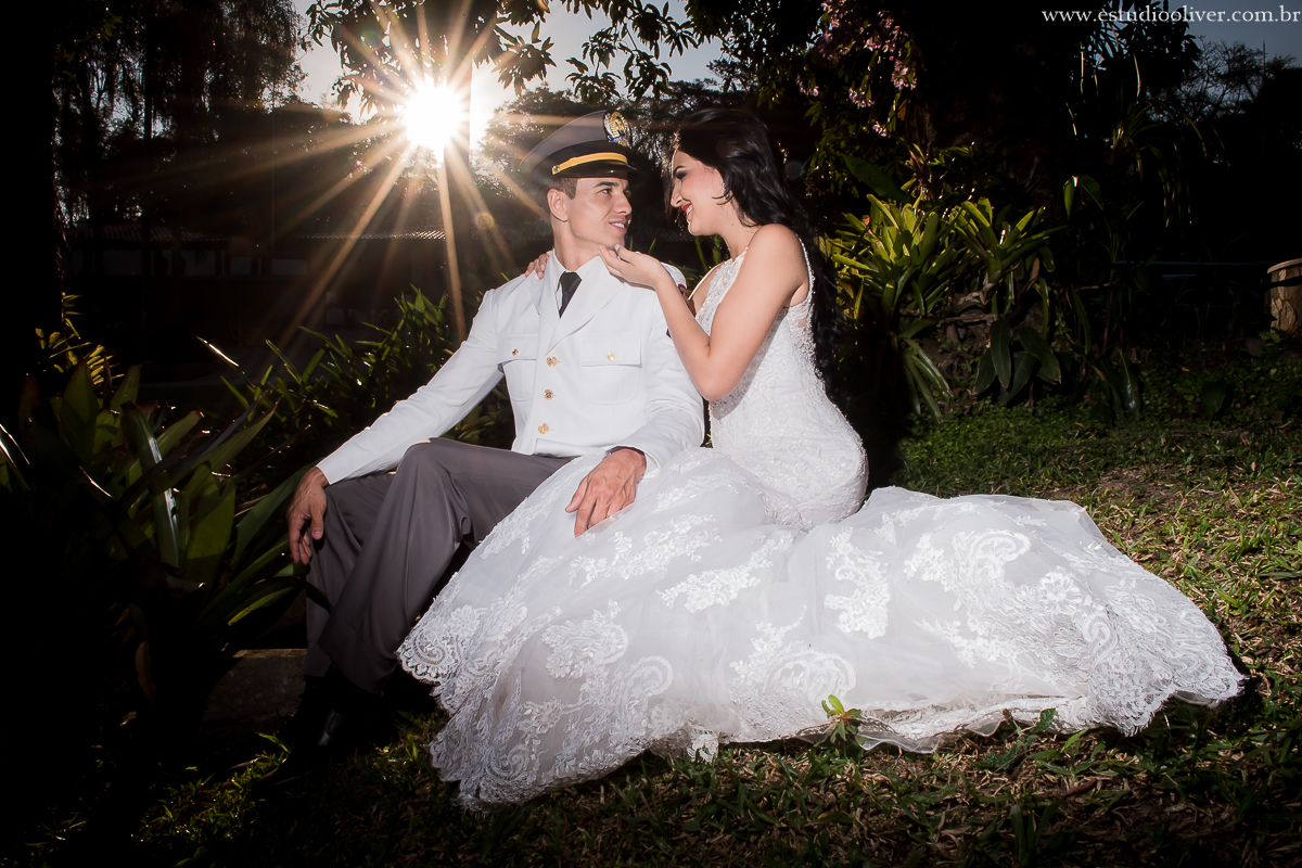 pos casamento,  fotos de pos casamento, fotos romantica, veu de noiva,  buque de rosas rosas, buque rosa, vestido de noiva,  fotografia de noivos, fotos de noivas, fotografo criativo, ensaio pos casamento,  fotos vintage,  joão paulo oliver,  fotog