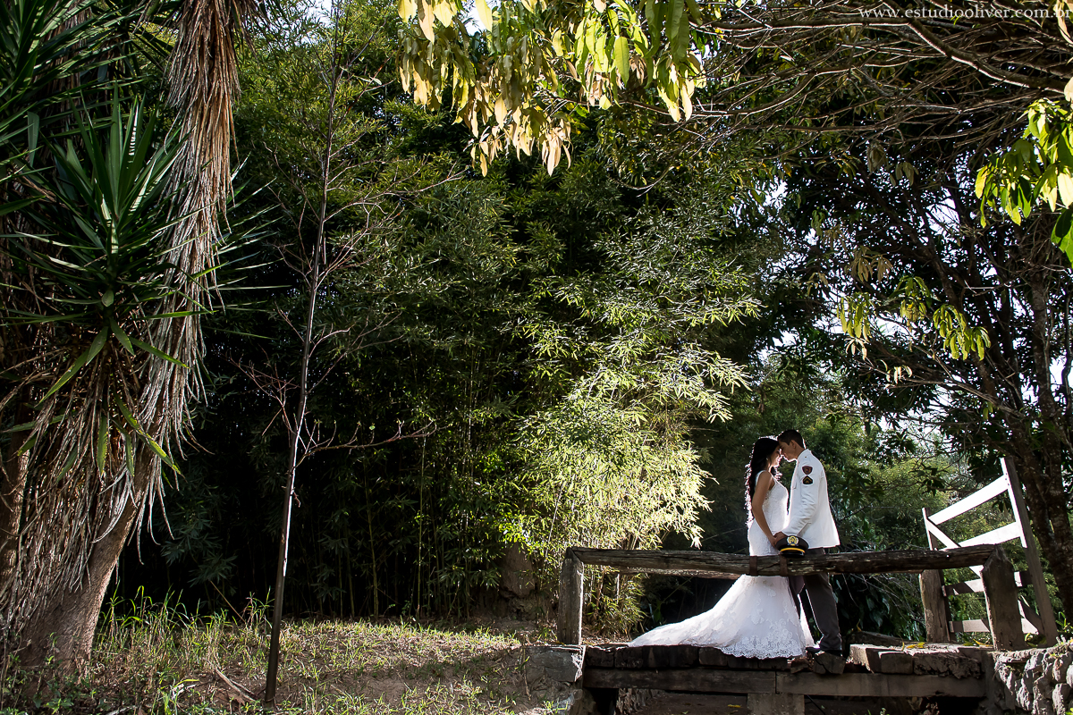 pos casamento,  fotos de pos casamento, fotos romantica, veu de noiva,  buque de rosas rosas, buque rosa, vestido de noiva,  fotografia de noivos, fotos de noivas, fotografo criativo, ensaio pos casamento,  fotos vintage,  joão paulo oliver,  fotog