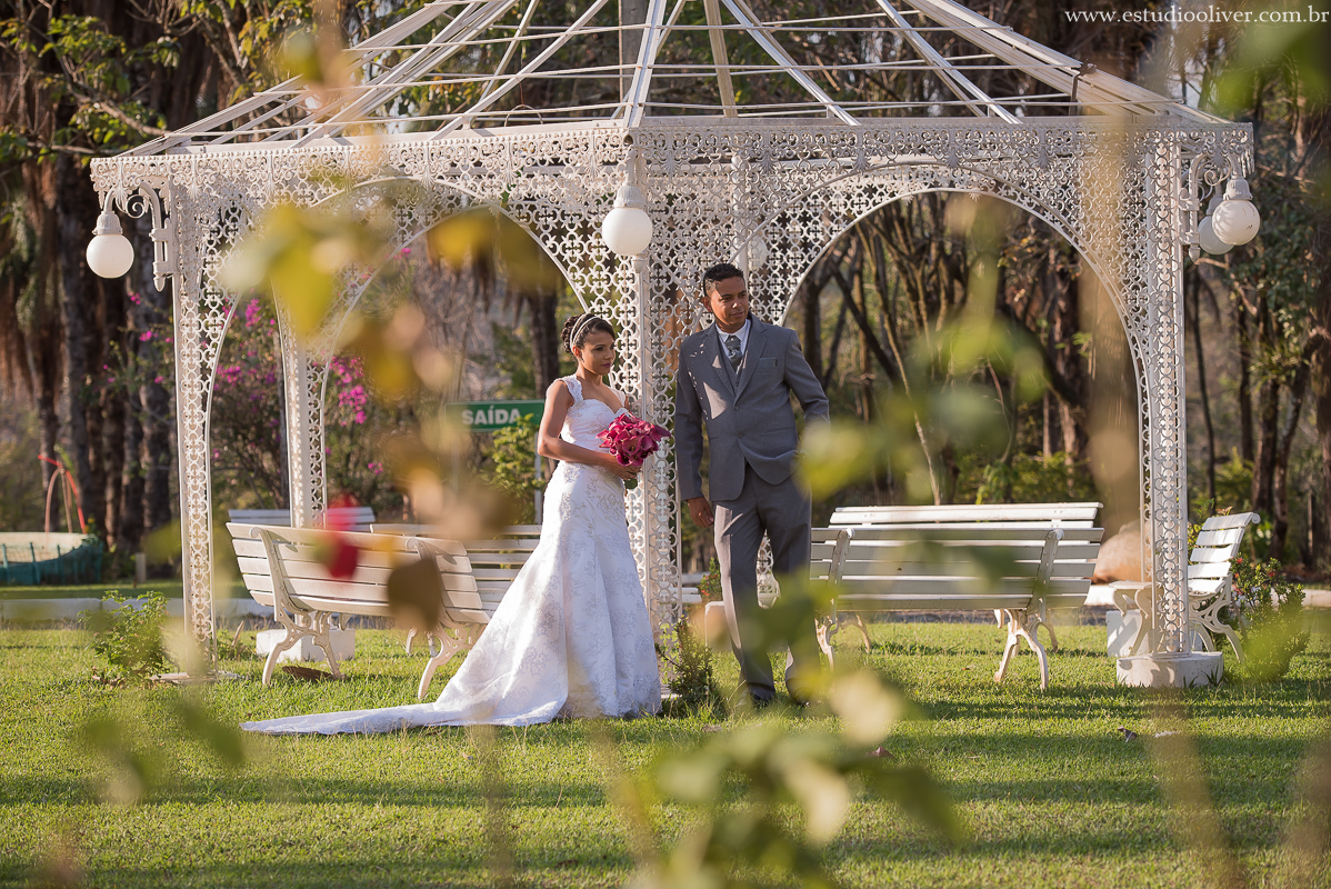 pós casamento,  fotos de pós casamento, fotos romântica, ,  buque lilas, buquelindo, vestido de noiva,  fotografia de noivos, fotos de noivas, fotografo criativo, ensaio pós casamento,  fotos vintage,  joão paulo oliver, 