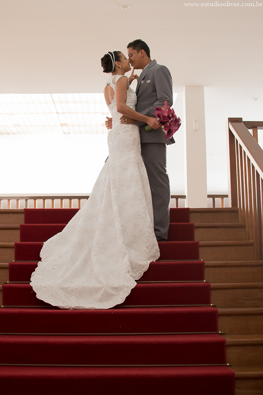 pós casamento,  fotos de pós casamento, fotos romântica, ,  buque lilas, buquelindo, vestido de noiva,  fotografia de noivos, fotos de noivas, fotografo criativo, ensaio pós casamento,  fotos vintage,  joão paulo oliver, 