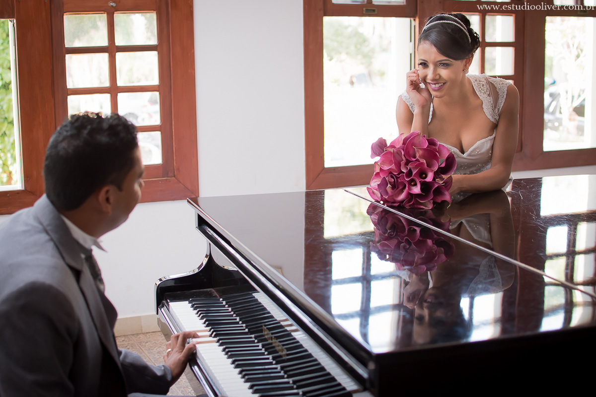 pós casamento,  fotos de pós casamento, fotos romântica, ,  buque lilas, buquelindo, vestido de noiva,  fotografia de noivos, fotos de noivas, fotografo criativo, ensaio pós casamento,  fotos vintage,  joão paulo oliver, 