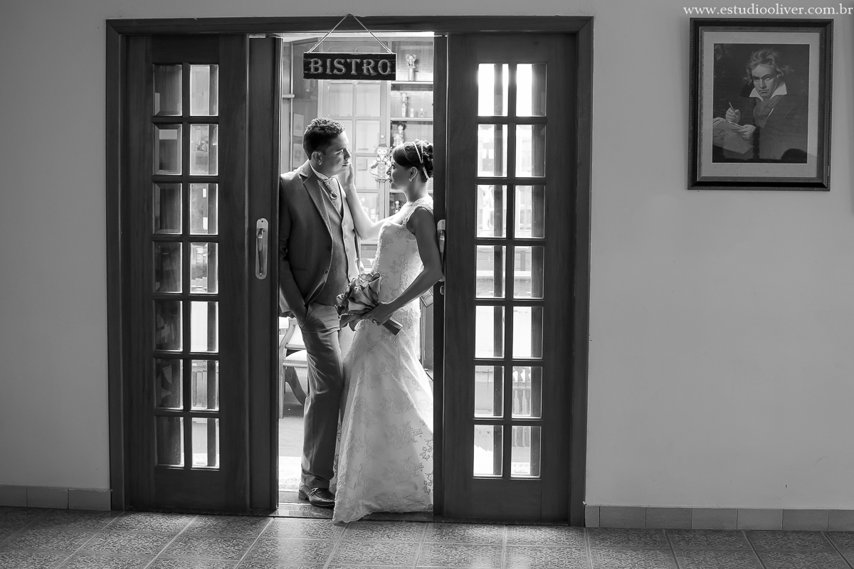 pós casamento,  fotos de pós casamento, fotos romântica, ,  buque lilas, buquelindo, vestido de noiva,  fotografia de noivos, fotos de noivas, fotografo criativo, ensaio pós casamento,  fotos vintage,  joão paulo oliver, 