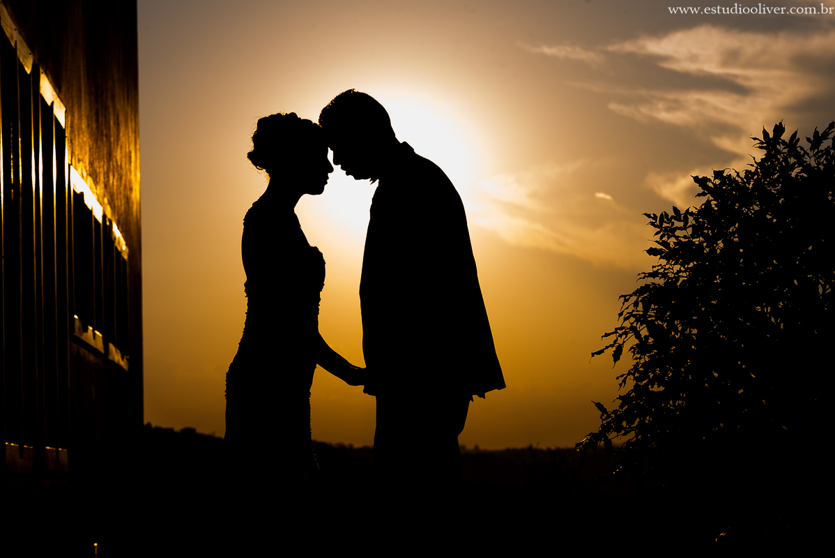 pós casamento,  fotos de pós casamento, fotos romântica, ,  buque lilas, buquelindo, vestido de noiva,  fotografia de noivos, fotos de noivas, fotografo criativo, ensaio pós casamento,  fotos vintage,  joão paulo oliver, 