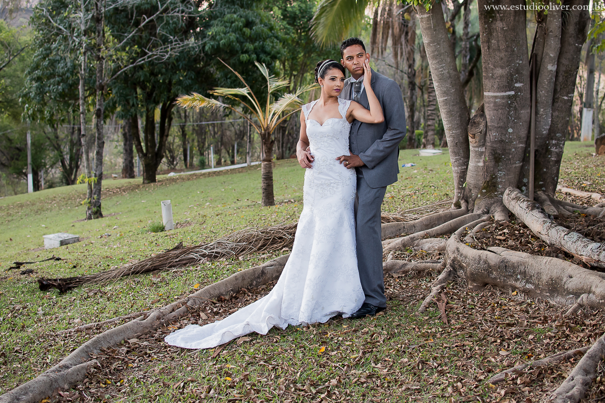 pós casamento,  fotos de pós casamento, fotos romântica, ,  buque lilas, buquelindo, vestido de noiva,  fotografia de noivos, fotos de noivas, fotografo criativo, ensaio pós casamento,  fotos vintage,  joão paulo oliver, 