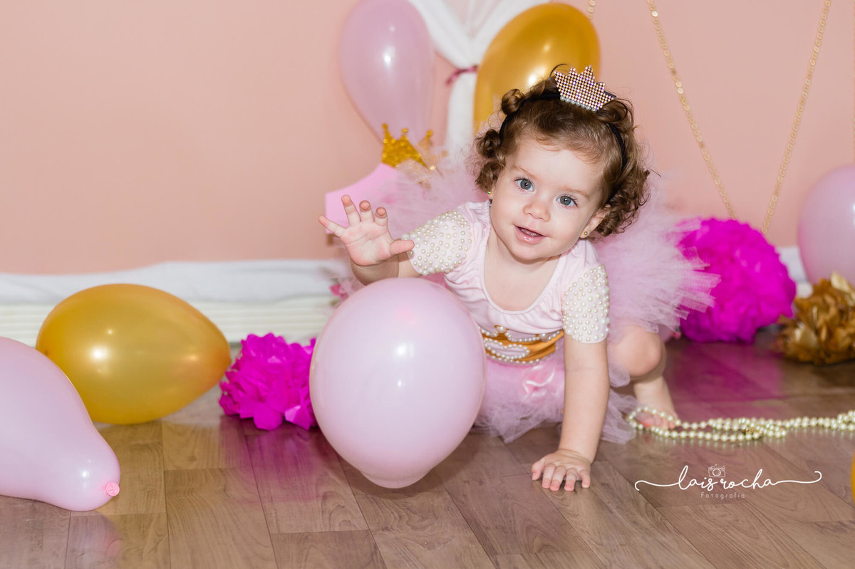 Isa fez 1 - cake smash - smash the cake - lais rocha fotografia - lais - acompanhamento - fotografia infantil - rosa e dourado -- mogi guaçu