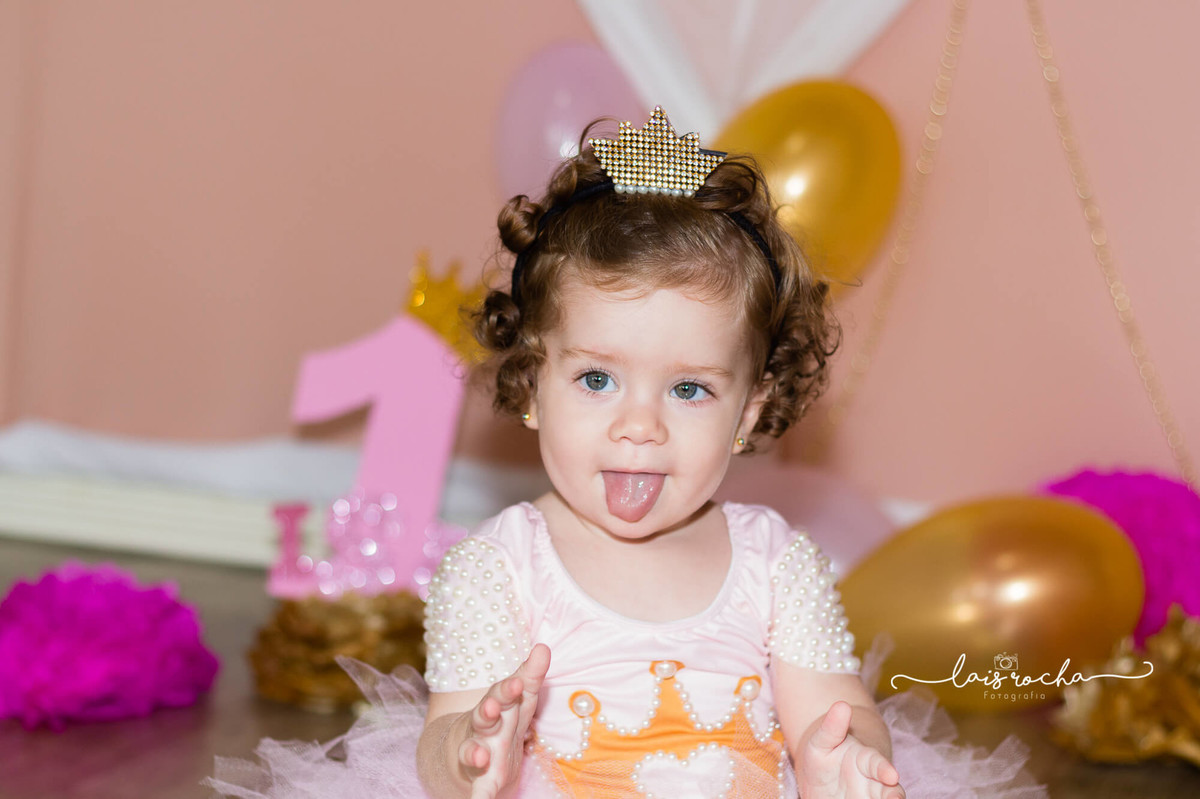 Isa fez 1 - cake smash - smash the cake - lais rocha fotografia - lais - acompanhamento - fotografia infantil - rosa e dourado -- mogi guaçu