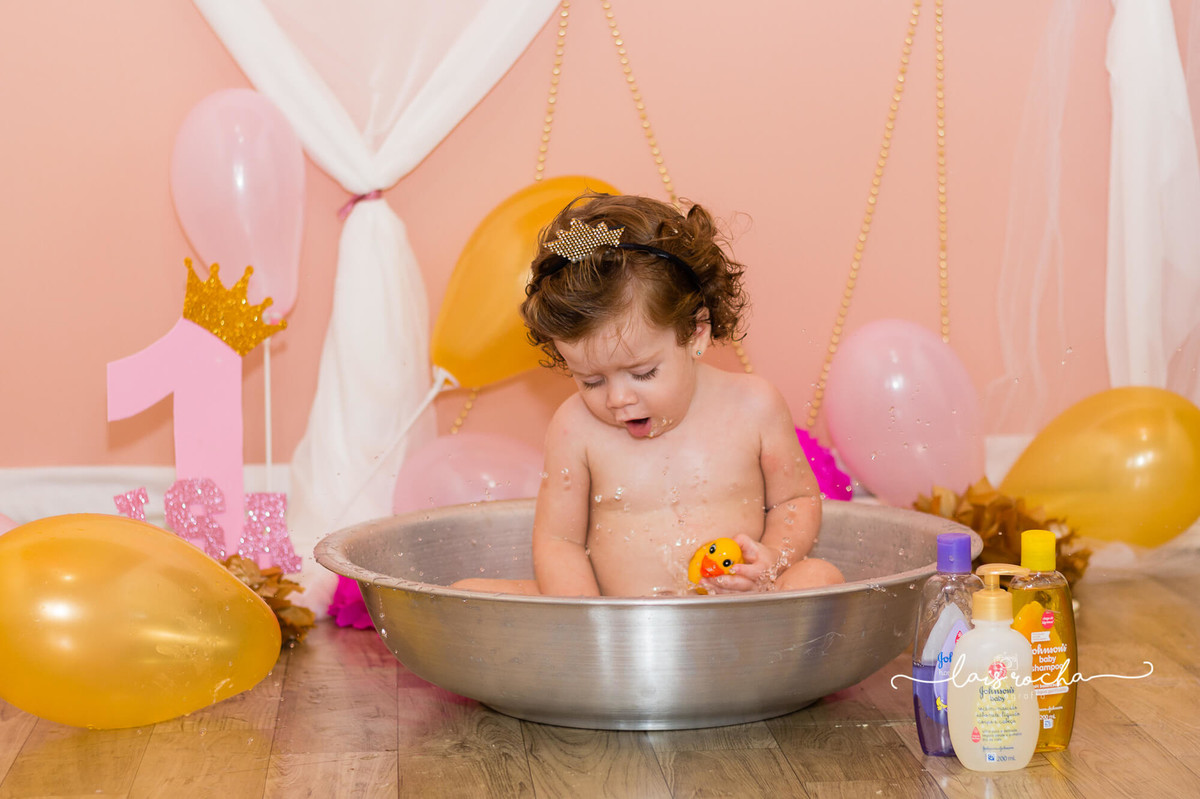 Isa fez 1 - cake smash - smash the cake - lais rocha fotografia - lais - acompanhamento - fotografia infantil - rosa e dourado -- mogi guaçu