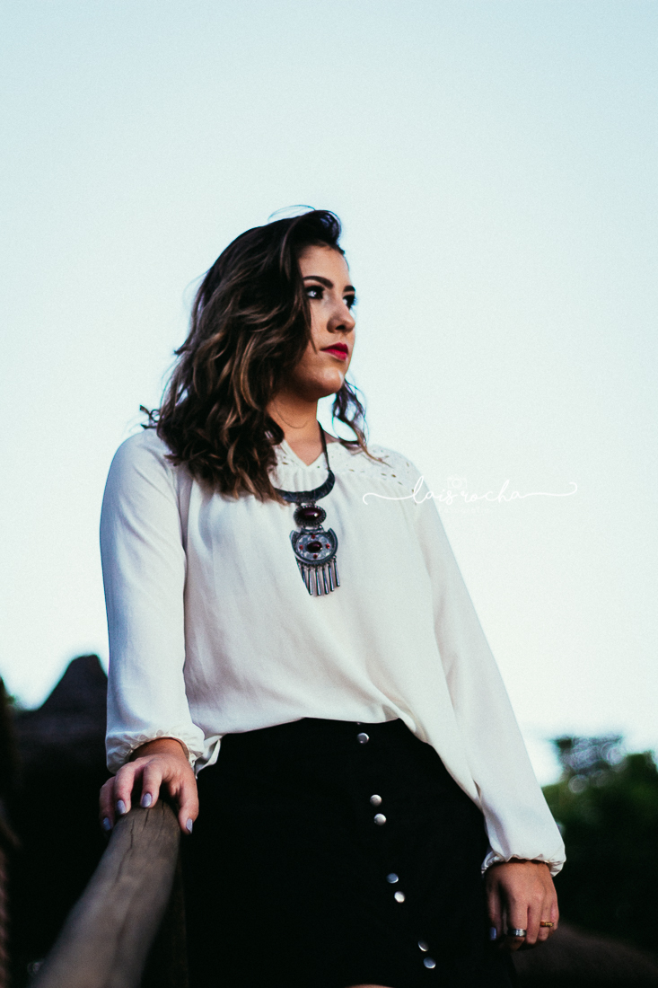 Ensaio feminino - livros - ar livre - teen