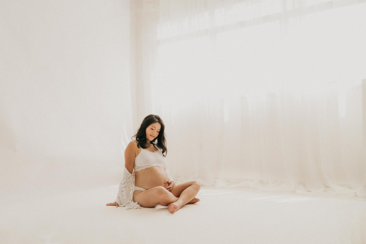 Ensaio Gestante no Estúdio em Santos