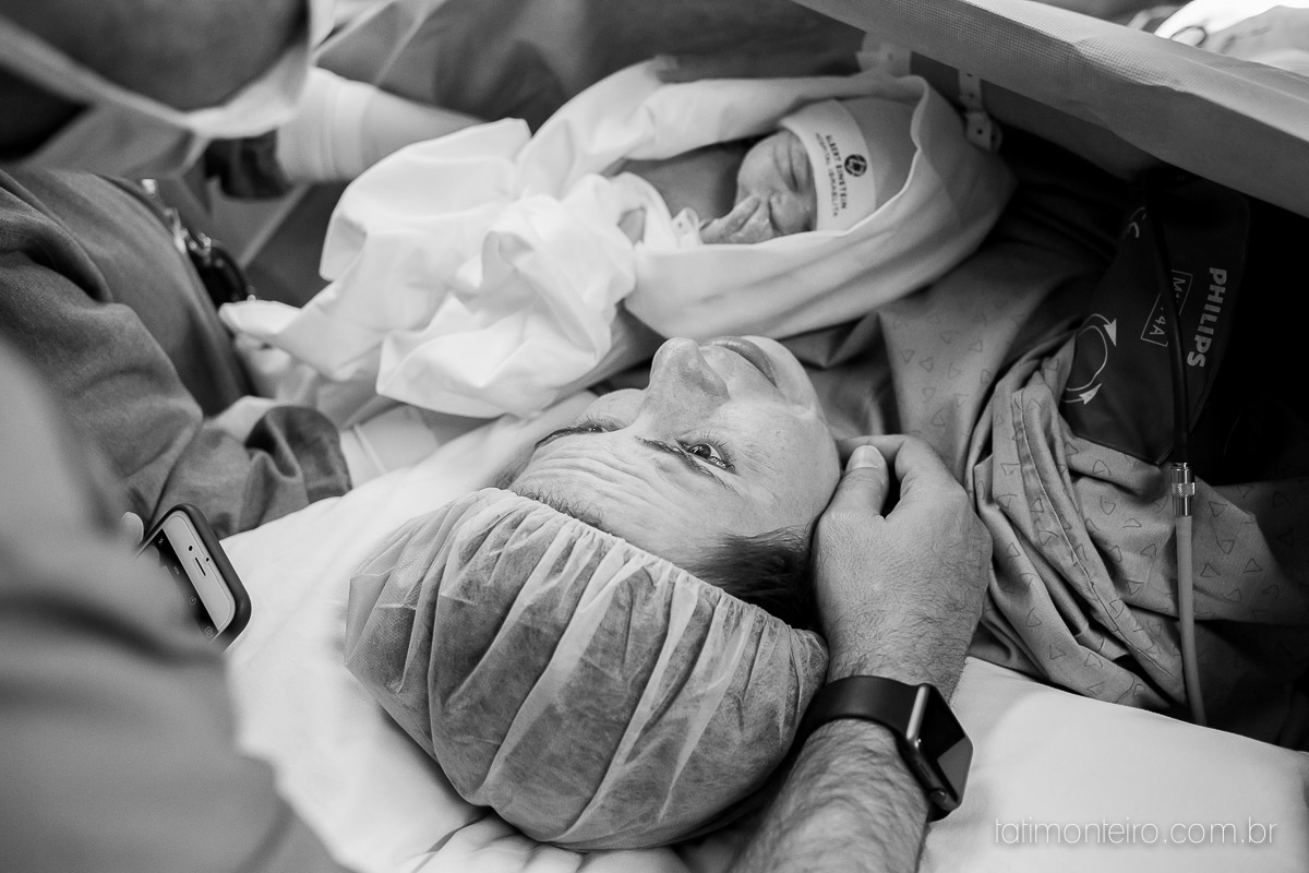fotografia de parto, nascimento helena e miguel, fotografia nascimento, fotografa parto, parto na maternidade albert einstein, foto de parto, fotos de parto, fotografa de parto sp