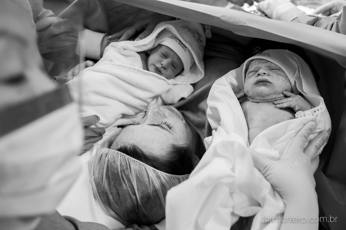 fotografia de parto, nascimento helena e miguel, fotografia nascimento, fotografa parto, parto na maternidade albert einstein, foto de parto, fotos de parto, fotografa de parto sp