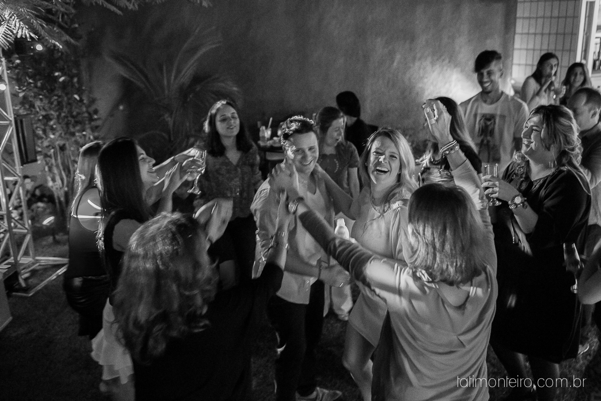 cha bar roberta e kito, cha bar, roberta, kito, preparacao casamento, pre casamento, decoracao cha bar, recepcao, recepcao em casa, recepcao noivos, recepcao amigos, reuniao amigos, noivos, noiva, noivo, ensaio noivos, pre wedding, foto cha bar, fotografi