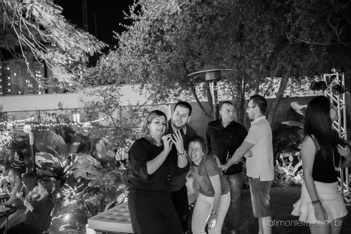 cha bar roberta e kito, cha bar, roberta, kito, preparacao casamento, pre casamento, decoracao cha bar, recepcao, recepcao em casa, recepcao noivos, recepcao amigos, reuniao amigos, noivos, noiva, noivo, ensaio noivos, pre wedding, foto cha bar, fotografi
