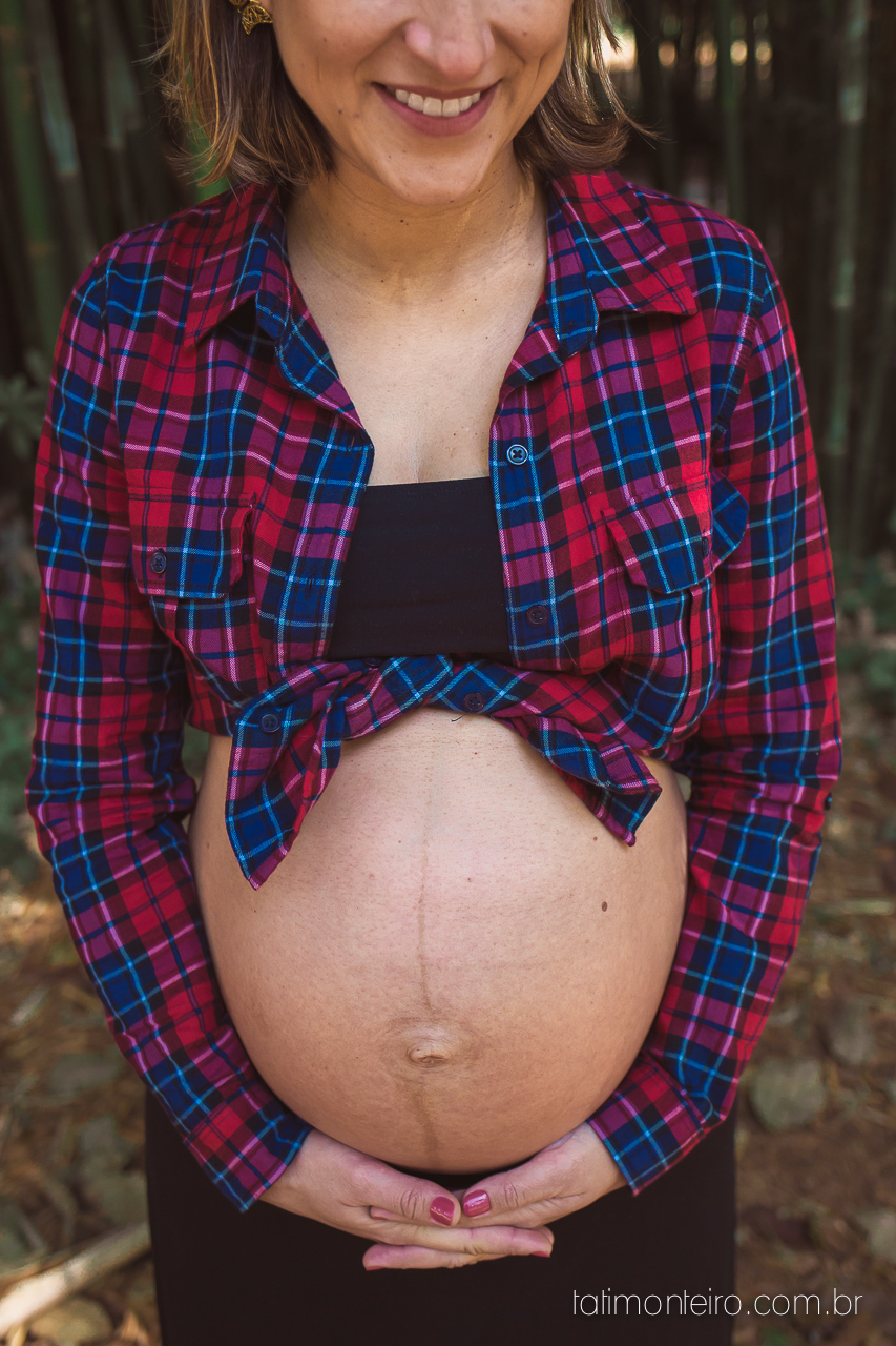 fotografia gravida no parque, casal gravido no parque, casal esperando bebe, ensaio de gestante no parque, gravida sorrindo, esperando bebe, fotografo de gestante sp, book gestante sp