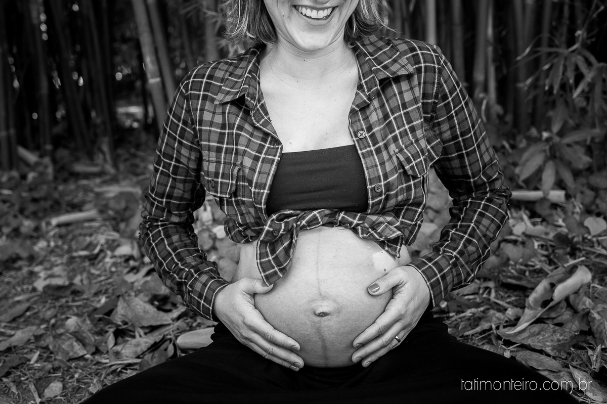 fotografia gravida no parque, casal gravido no parque, casal esperando bebe, ensaio de gestante no parque, gravida sorrindo, esperando bebe, fotografo de gestante sp, book gestante sp