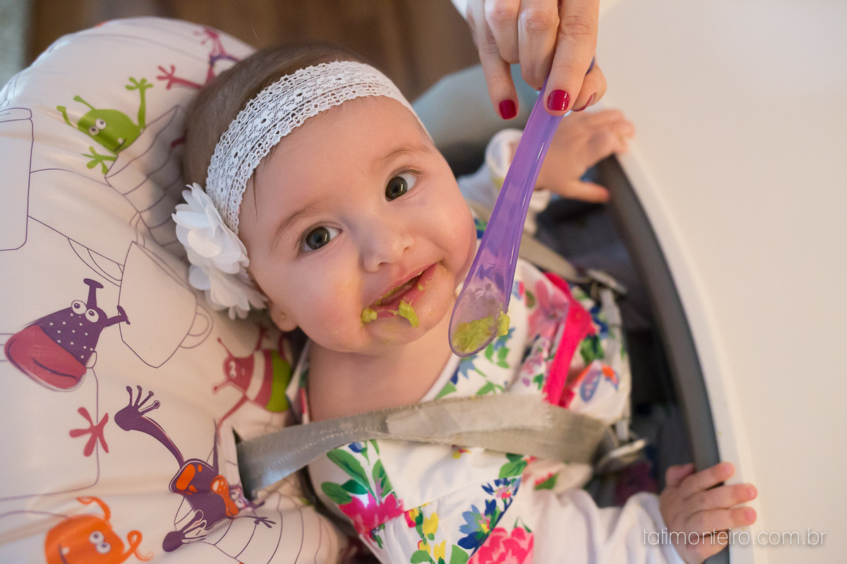 ensaio de familia lifestyle, ensaio de familia em casa, fotos de familia, fotografa de familia sp, fotografo de familia sp, fotografa de bebe sp, bebe comendo