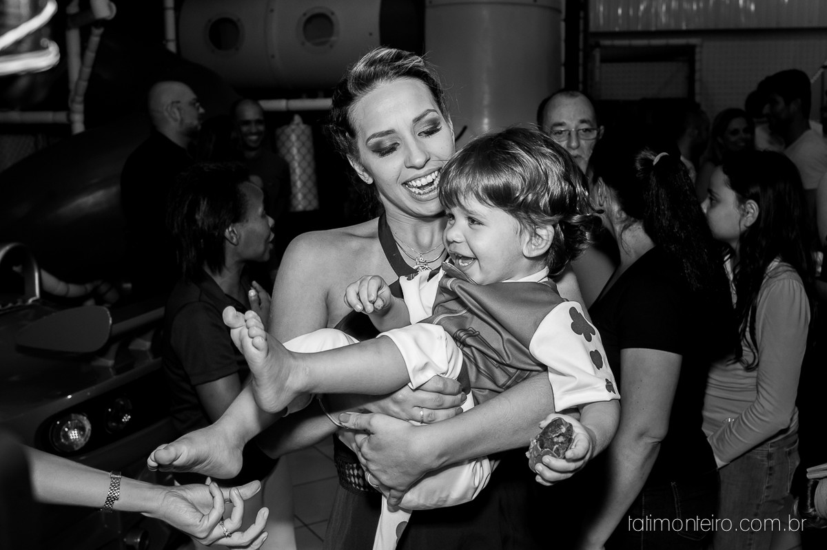 fotografa aniversario infantil sp, fotografa de familia sp,  fotos aniversario lorenzo 2 anos, festa tema patrulha canina, brincadeira de mae e filho