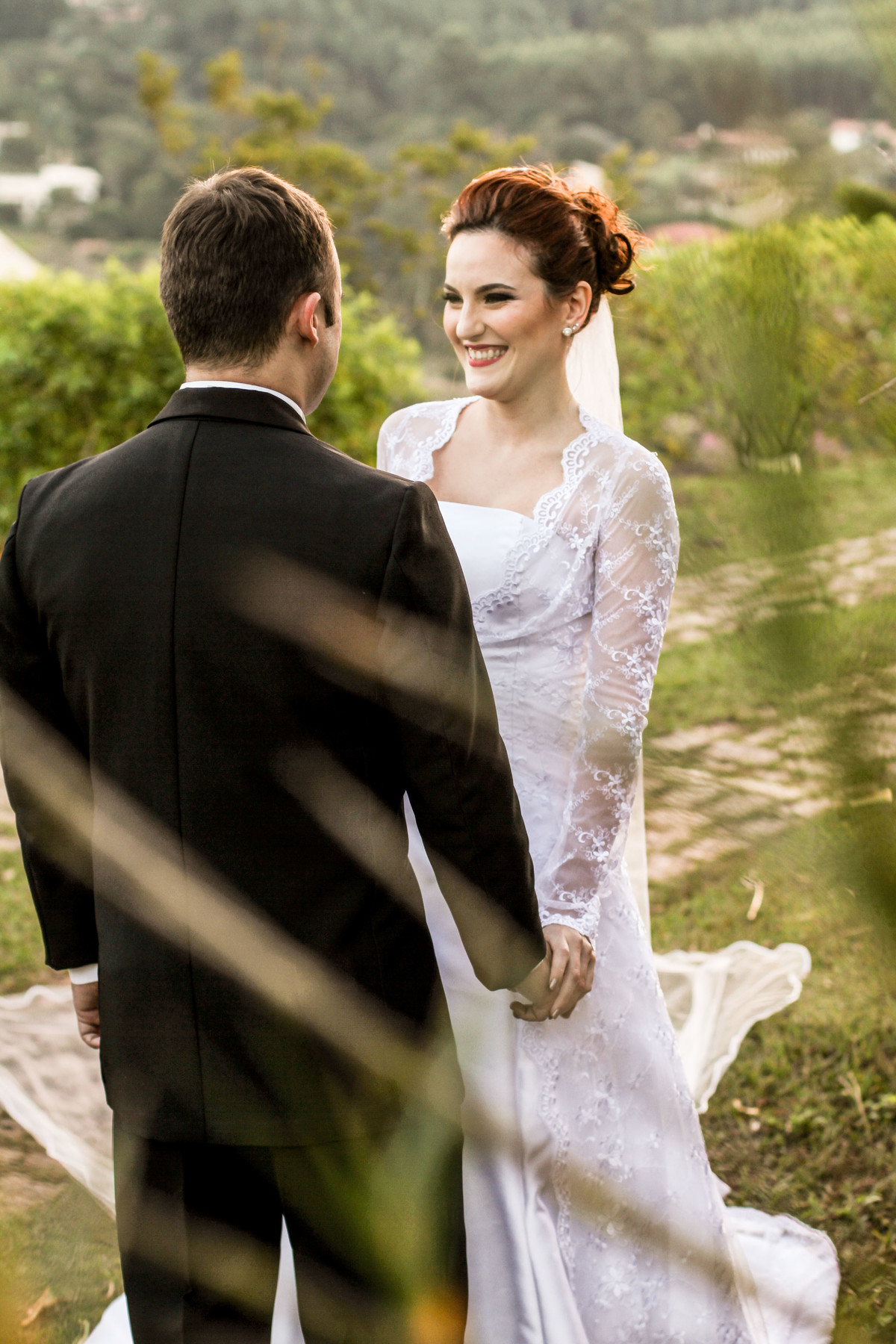 Street Wedding - Condomínio Capela Do Barreiro - Itatiba/SP#madrinhadecasamento #prewedding #noivinha #miniwedding #fotografiadecasamento #casamentodedia #noivasdobrasil #casamentocivil #casamento #noiva #wedding #noivas #noivas2018 #casamentos #casar