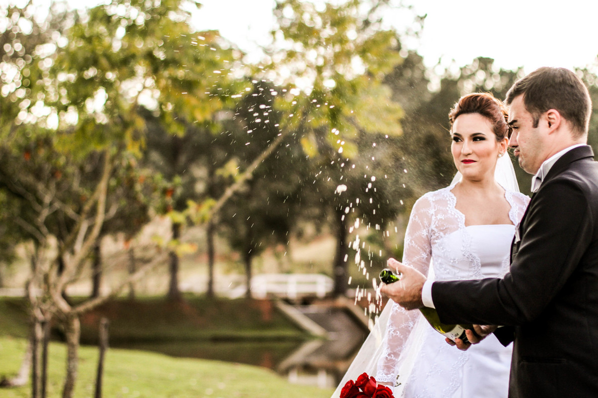 Street Wedding - Condomínio Capela Do Barreiro - Itatiba/SP
#madrinhadecasamento #prewedding #noivinha #miniwedding #fotografiadecasamento #casamentodedia #noivasdobrasil #casamentocivil #casamento #noiva #wedding #noivas #noivas2018 #casamentos #casar