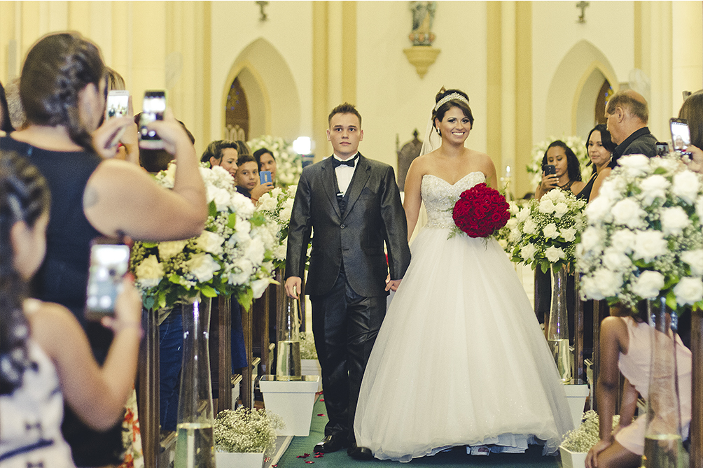 Noivos - Catedral de Santos - Santos/SP
#madrinhadecasamento #prewedding #noivinha #miniwedding #fotografiadecasamento #casamentodedia #noivasdobrasil #casamentocivil #casamento #noiva #wedding #noivas #noivas2018 #casamentos #casamento2018 #casar