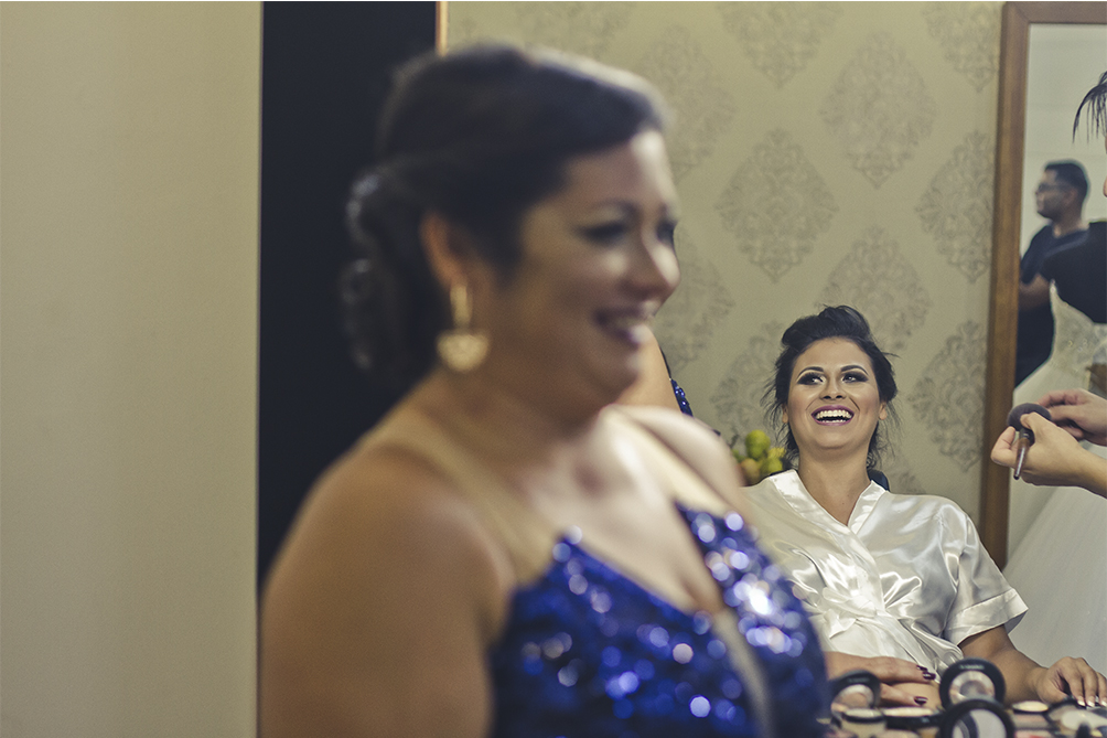 Mãe e Filha - Dia da Noiva - Yan Rodrigues Make 'N Hair - Santos/SP
#madrinhadecasamento #prewedding #noivinha #miniwedding #fotografiadecasamento #casamentodedia #noivasdobrasil #casamentocivil #casamento #noiva #wedding #noivas #noivas2018 #casamentos