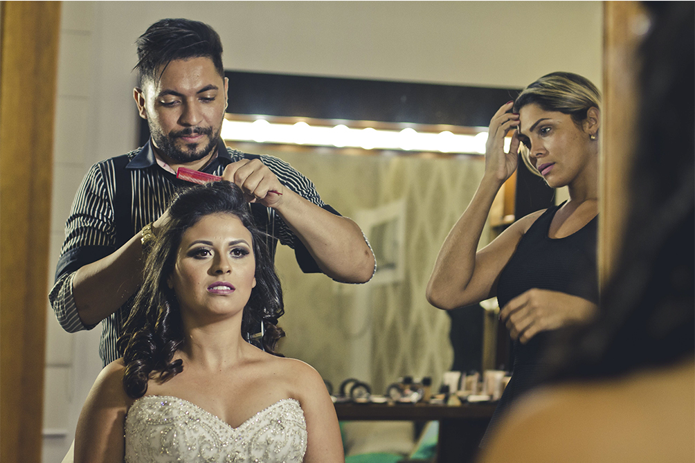 Dia da Noiva - Yan Rodrigues Make 'N Hair - Santos/SP
#madrinhadecasamento #prewedding #noivinha #miniwedding #fotografiadecasamento #casamentodedia #noivasdobrasil #casamentocivil #casamento #noiva #wedding #noivas #noivas2018 #casamentos #casamento2018 