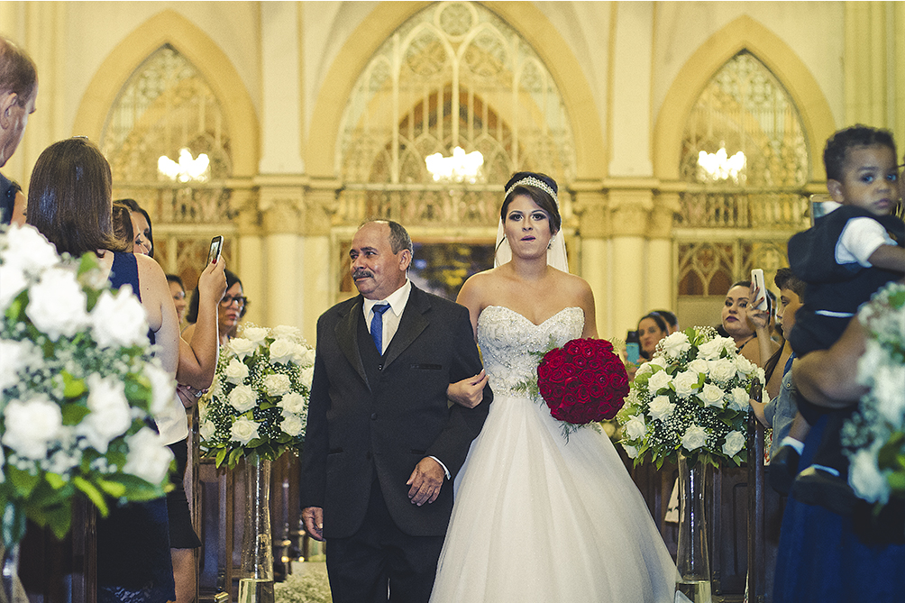 Pai e Filha - Catedral de Santos - Santos/SP
#madrinhadecasamento #prewedding #noivinha #miniwedding #fotografiadecasamento #casamentodedia #noivasdobrasil #casamentocivil #casamento #noiva #wedding #noivas #noivas2018 #casamentos #casamento2018 #casar