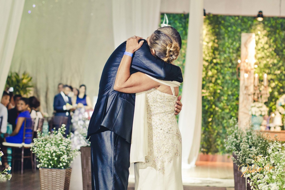 Mãe e Filho - Atmosphera - Guarujá/SP
#prewedding #noivinha #miniwedding #fotografiadecasamento #casamentodedia #noivasdobrasil #casamentocivil #casamento #noiva #wedding #noivas #noivas2018 #casamentos #casamento2018 #casamentonocampo #bride #casamento19