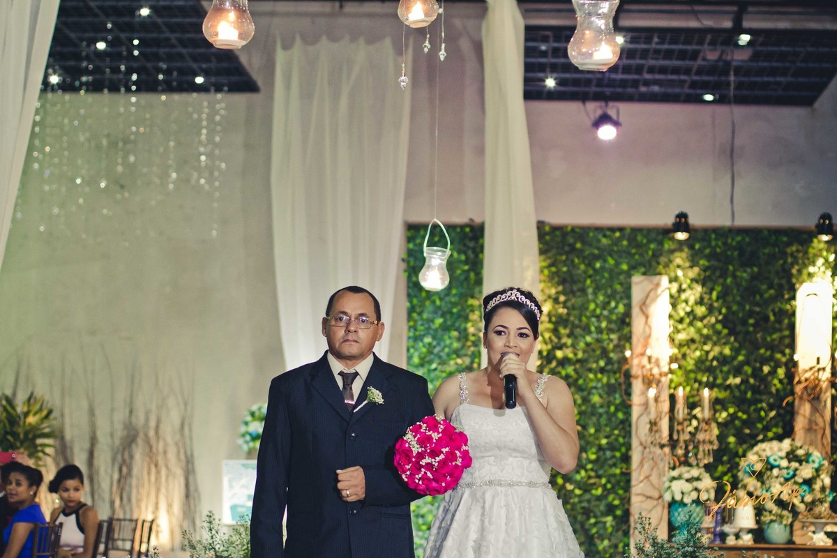 Pai e filha - Atmosphera - Guarujá/SP
#prewedding #noivinha #miniwedding #fotografiadecasamento #casamentodedia #noivasdobrasil #casamentocivil #casamento #noiva #wedding #noivas #noivas2018 #casamentos #casamento2018 #casamentonocampo #bride #casamento19