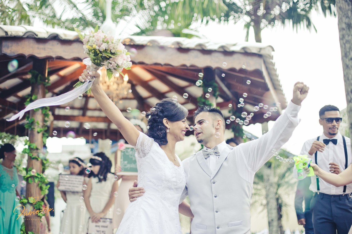 Enfim Casados - Jardim das Orquídeas - Espaço para eventos - Praia Grande/SP
#prewedding #noivinha #miniwedding #fotografiadecasamento #casamentodedia #noivasdobrasil #casamentocivil #casamento #noiva #wedding #noivas #noivas2018 #casamentos #casamento19