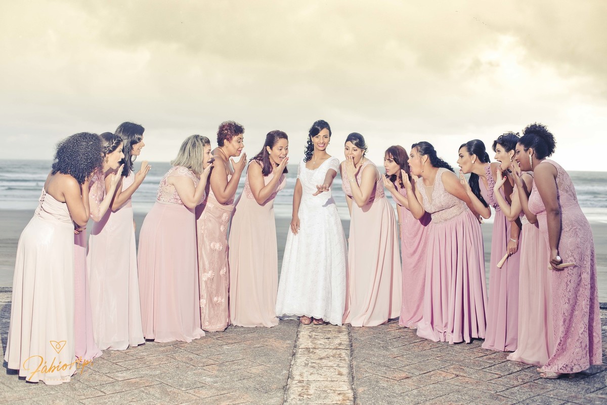 Madrinhas - Jardim das Orquídeas - Espaço para eventos - Praia Grande/SP
#prewedding #noivinha #miniwedding #fotografiadecasamento #casamentodedia #noivasdobrasil #casamentocivil #casamento #noiva #wedding #noivas #noivas2018 #casamentos #casamento2018