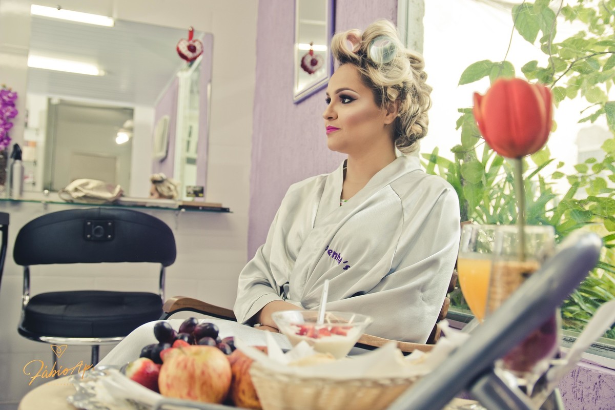 Dia da Noiva - Penha's Espaço de Beleza.#prewedding #noivinha #miniwedding #fotografiadecasamento #casamentodedia #noivasdobrasil #casamentocivil #casamento #noiva #wedding #noivas #noivas2018 #casamentos #casamento2018 #casamentonocampo #bride #casamento