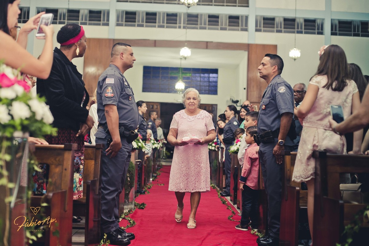 Alianças - Igreja - São Vicente/SP
#prewedding #noivinha #miniwedding #fotografiadecasamento #casamentodedia #noivasdobrasil #casamentocivil #casamento #noiva #wedding #noivas #noivas2018 #casamentos #casamento2018 #casamentonocampo #bride #casamentodoano