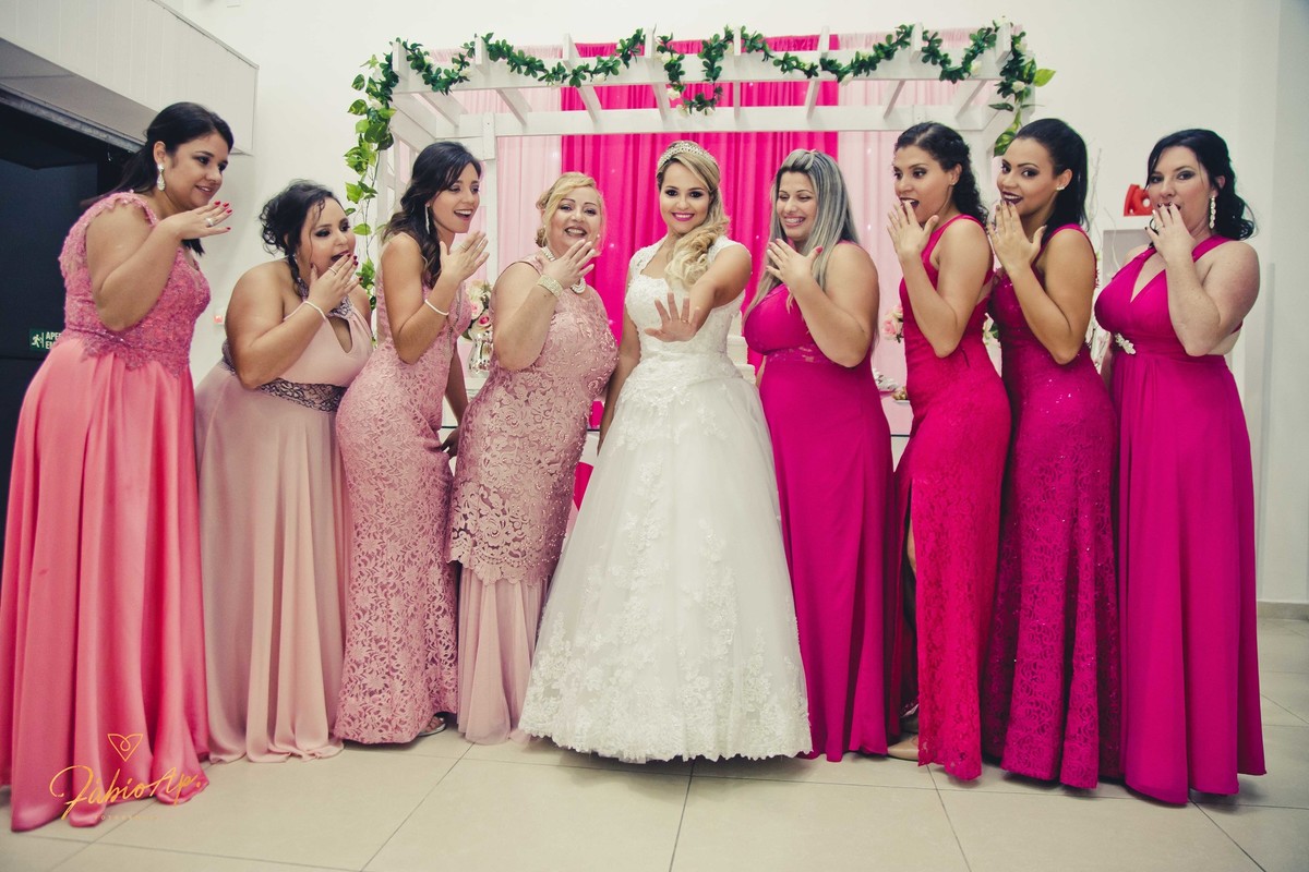 Madrinhas - Salão de Festas Celebrar - São Vicente/SP
#prewedding #noivinha #miniwedding #fotografiadecasamento #casamentodedia #noivasdobrasil #casamentocivil #casamento #noiva #wedding #noivas #noivas2018 #casamentos #casamento2018 #casamentonocampo