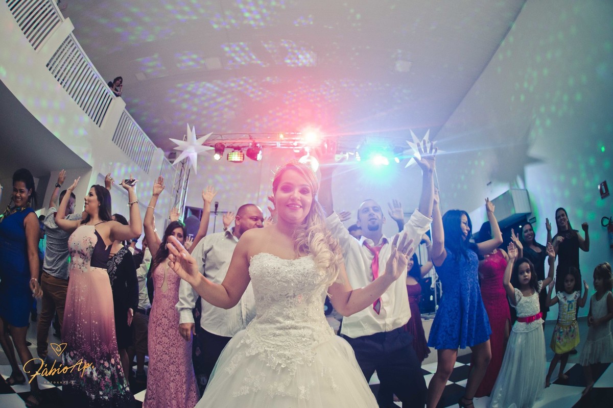 Festa - Salão de Festas Celebrar - São Vicente/SP
#prewedding #noivinha #miniwedding #fotografiadecasamento #casamentodedia #noivasdobrasil #casamentocivil #casamento #noiva #wedding #noivas #noivas2018 #casamentos #casamento2018 #casamentonocampo #bride 