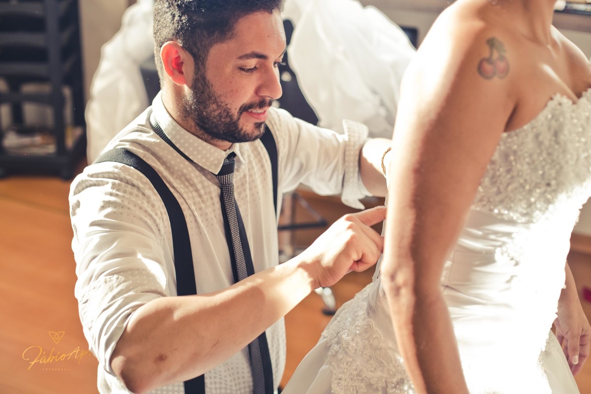 Dia da Noiva - Yan Rodrigues Make 'N Hair - Santos/SP
#prewedding #noivinha #miniwedding #fotografiadecasamento #casamentodedia #noivasdobrasil #casamentocivil #casamento #noiva #wedding #noivas #noivas2018 #casamentos #casamento2018 #casamentonocampo