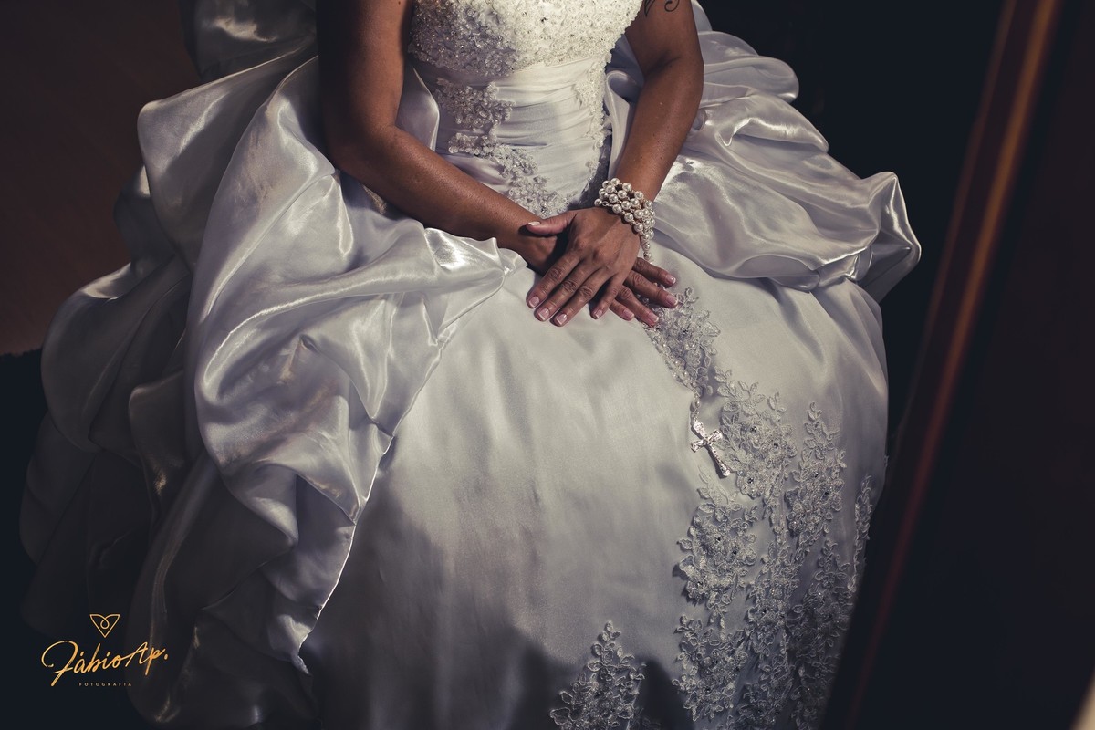 Dia da Noiva - Yan Rodrigues Make 'N Hair - Santos/SP
#prewedding #noivinha #miniwedding #fotografiadecasamento #casamentodedia #noivasdobrasil #casamentocivil #casamento #noiva #wedding #noivas #noivas2018 #casamentos #casamento2018 #casamentonocampo