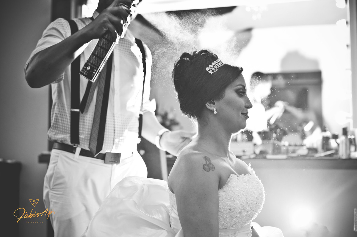 Dia da Noiva - Yan Rodrigues Make 'N Hair - Santos/SP
#prewedding #noivinha #miniwedding #fotografiadecasamento #casamentodedia #noivasdobrasil #casamentocivil #casamento #noiva #wedding #noivas #noivas2018 #casamentos #casamento2018 #casamentonocampo